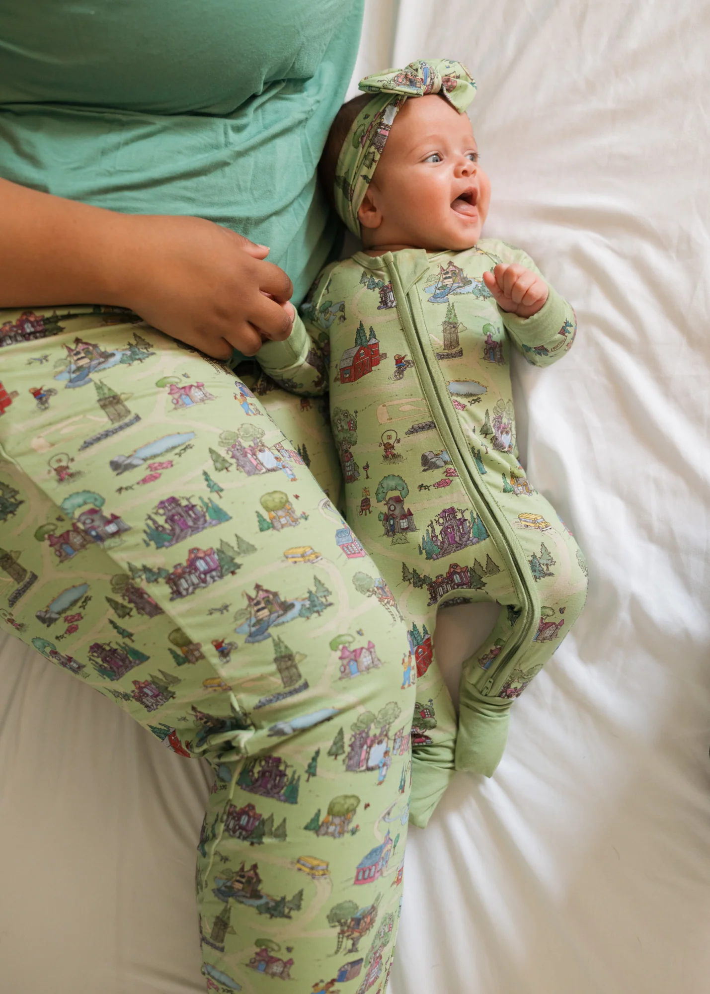 Berenstain Bears® Adult Unisex Jogger Pants - Image 4