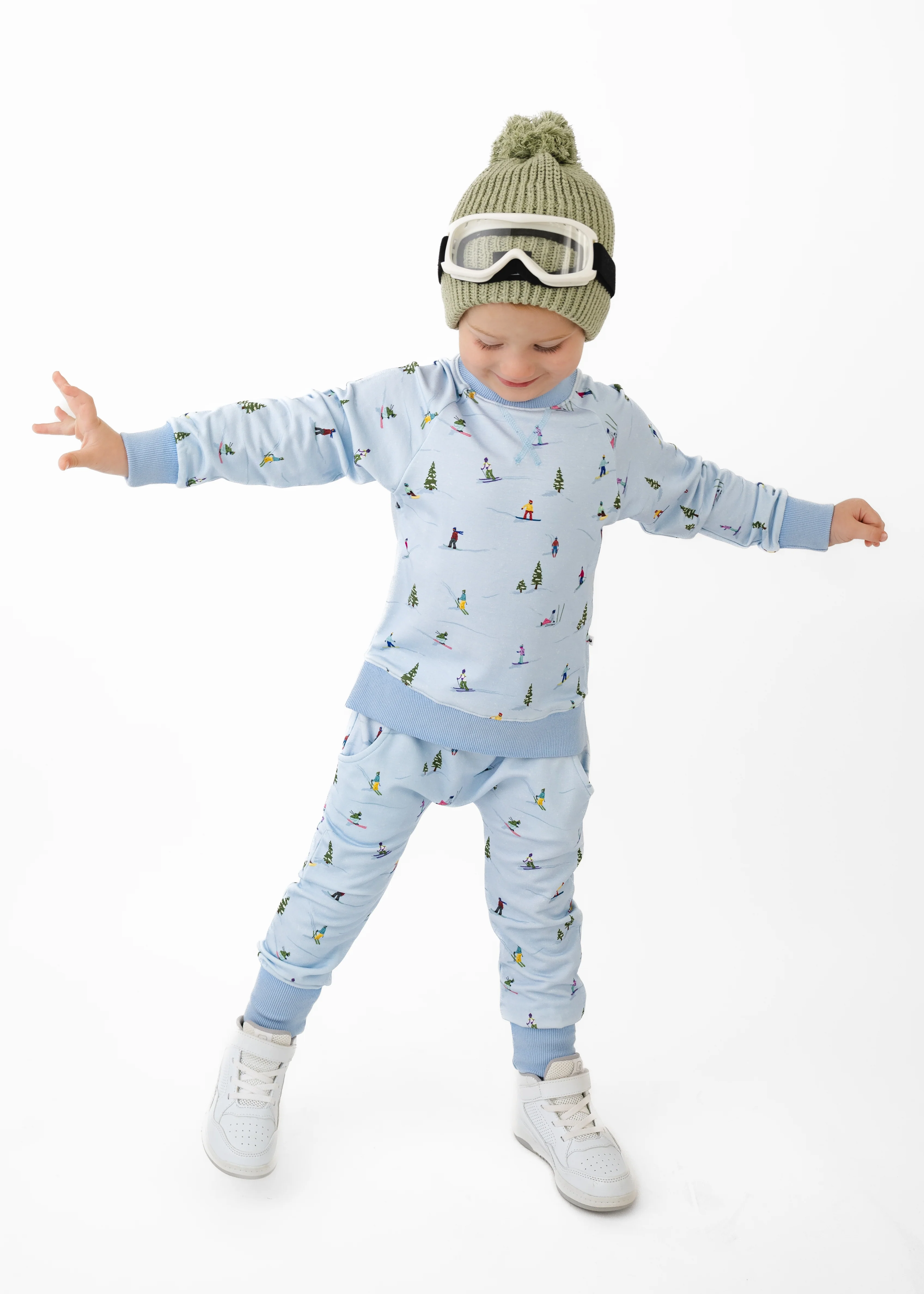 Skiing Kids Jogger Set - Image 4