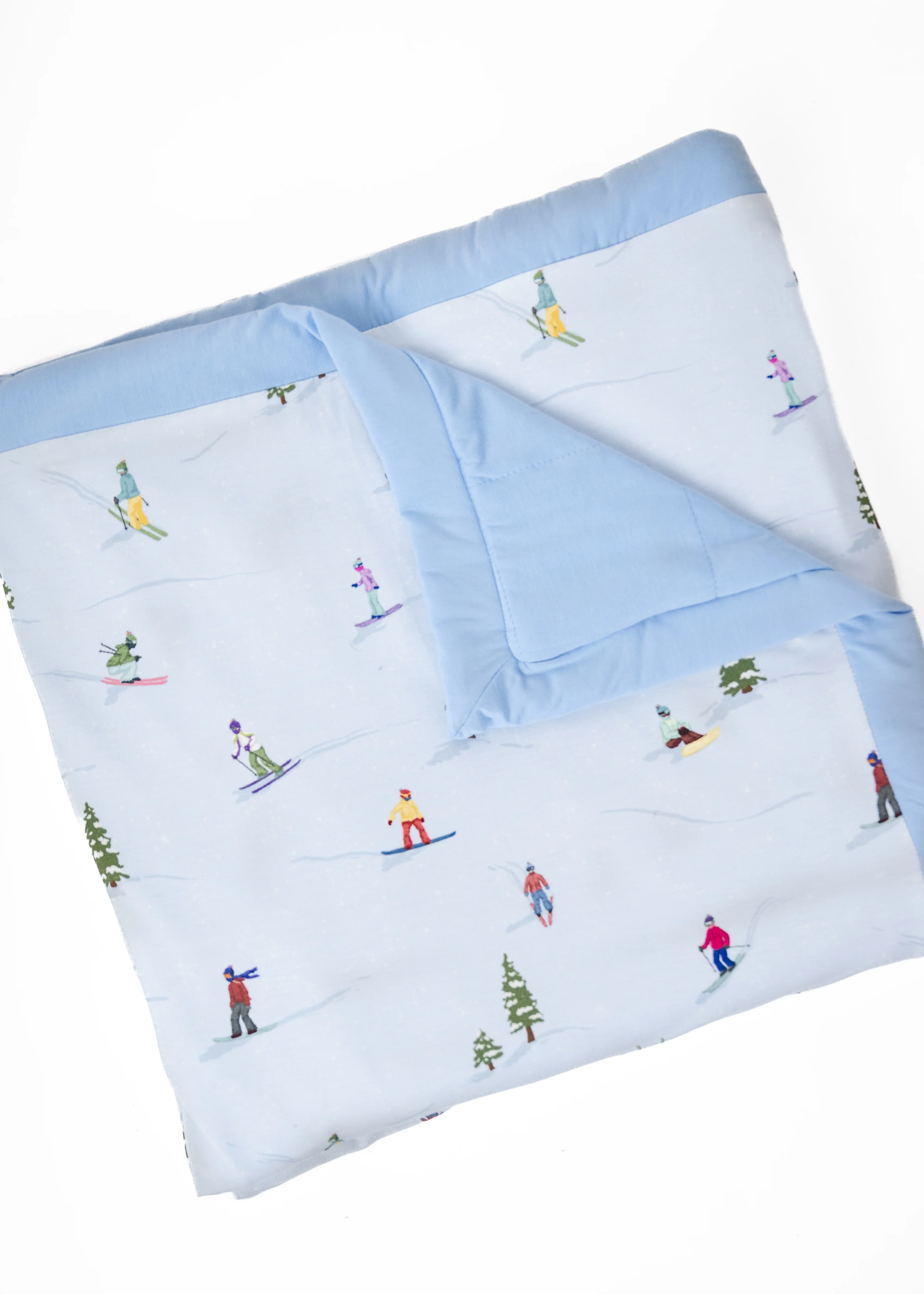 Skiing Large Quilted Bamboo Blanket - Image 4