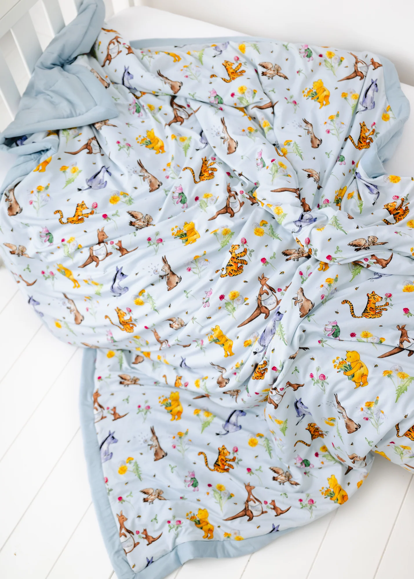 Winnie-the-Pooh in Bloom Large Quilted Bamboo Blanket - Image 5